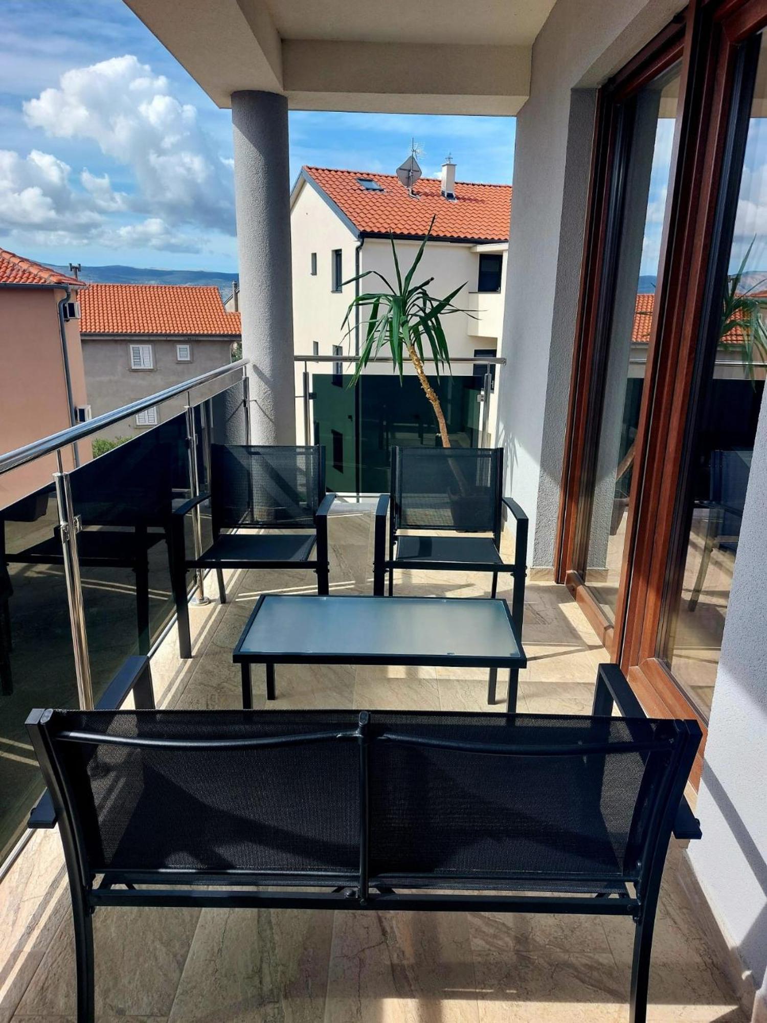 Apartmani Ivana Novi Novi Vinodolski Exterior foto